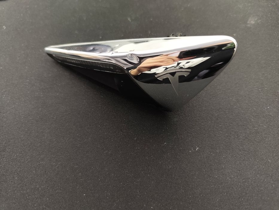 Камера 1034345-99-A в крило праве Tesla S X