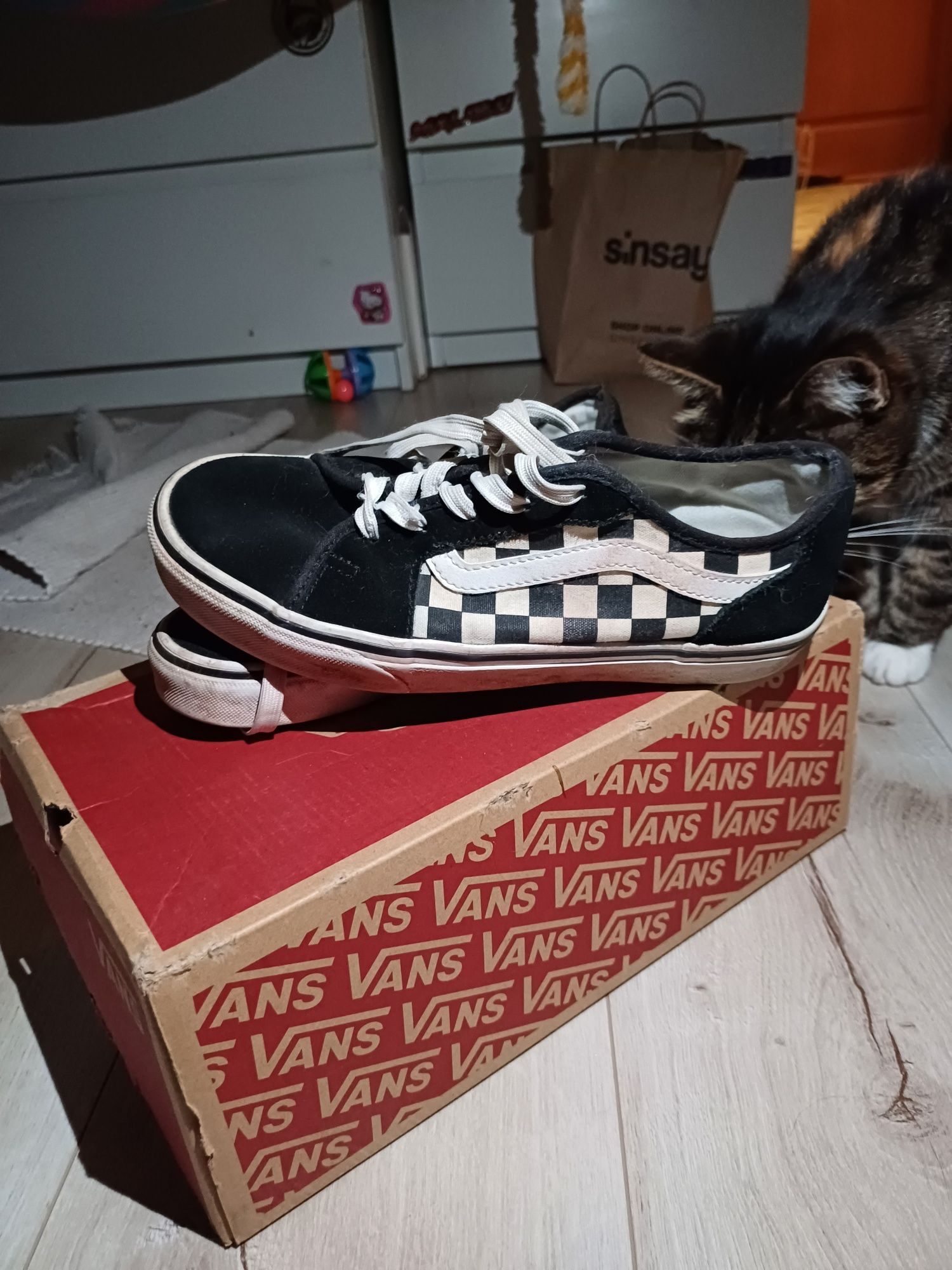 Vans unisex rozmiar 37