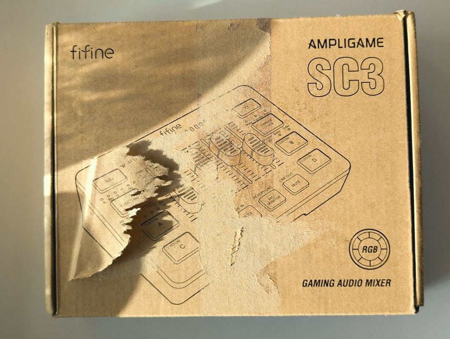 FIFINE AmpliGame SC3 — новий білий аудіомікшер для стрімів