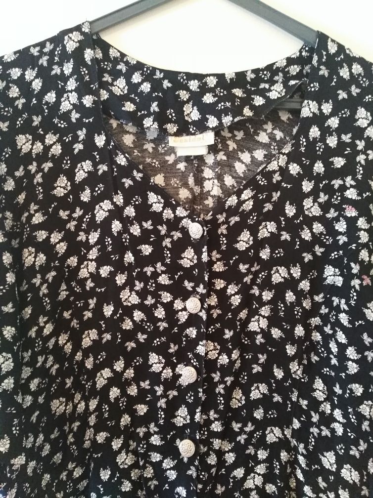 Vestido tamanho L (busto 45cm) preto e branco.