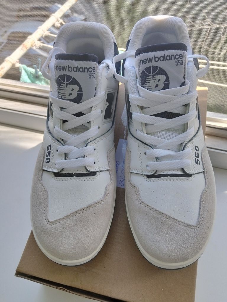 Кросівки чоловічі New Balance 550