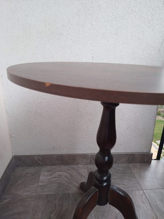 Stolik  okrągły brązowy