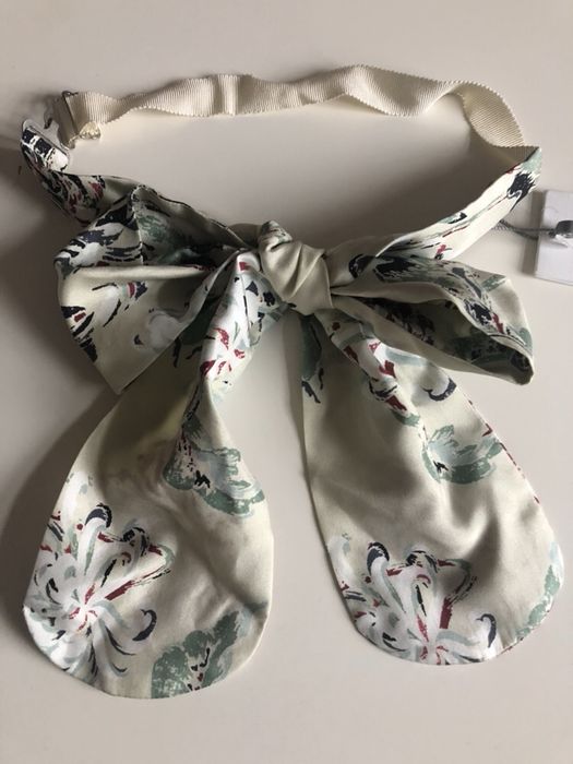 Mucha/kokarda jedwabna wiązana, cudo, szwedzkiej marki Stenstroms