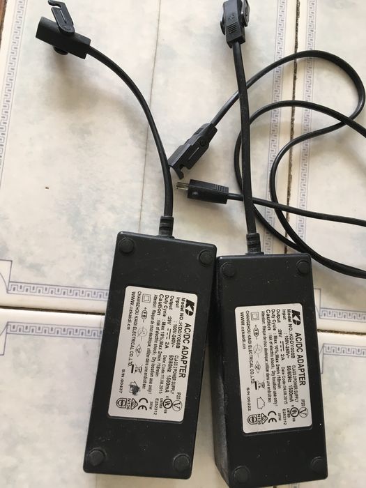 Dois transformadores / fontes para Sofas e cadeiroes electricos