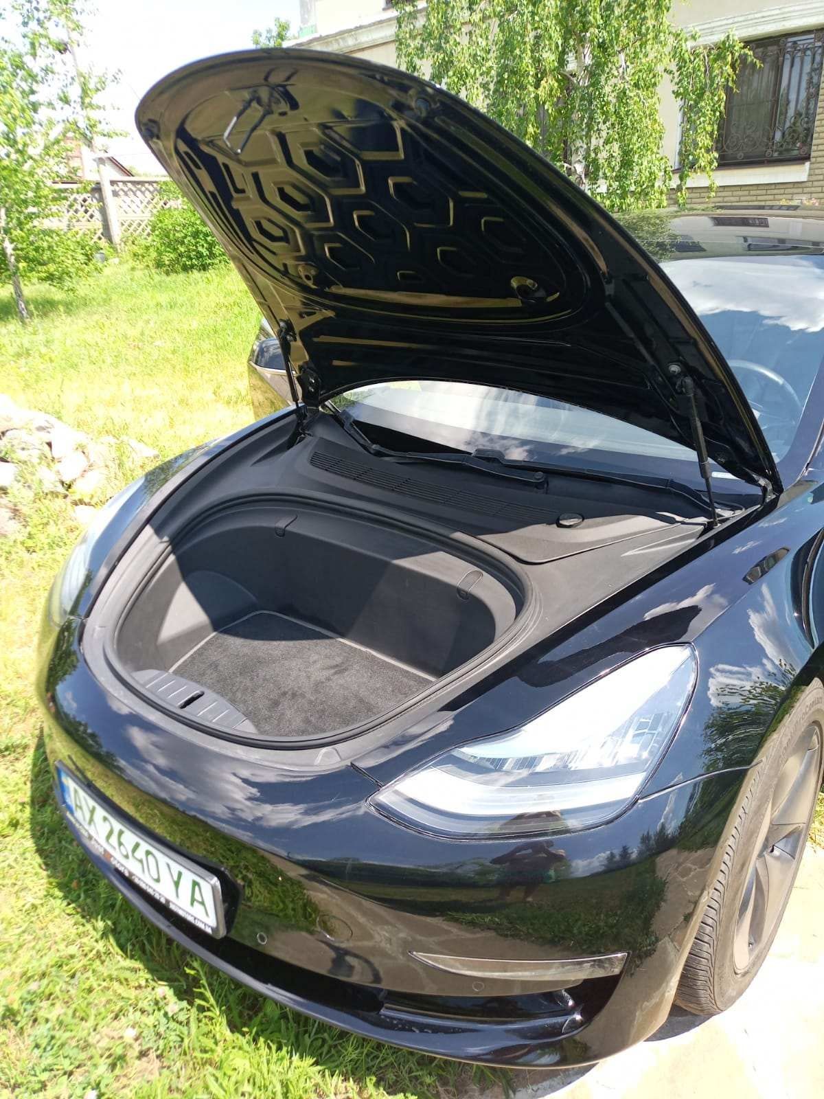 Продам авто tesla model 3