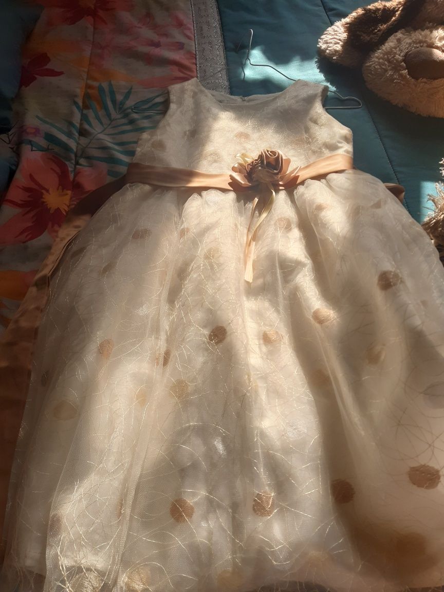 Vestidos como novos