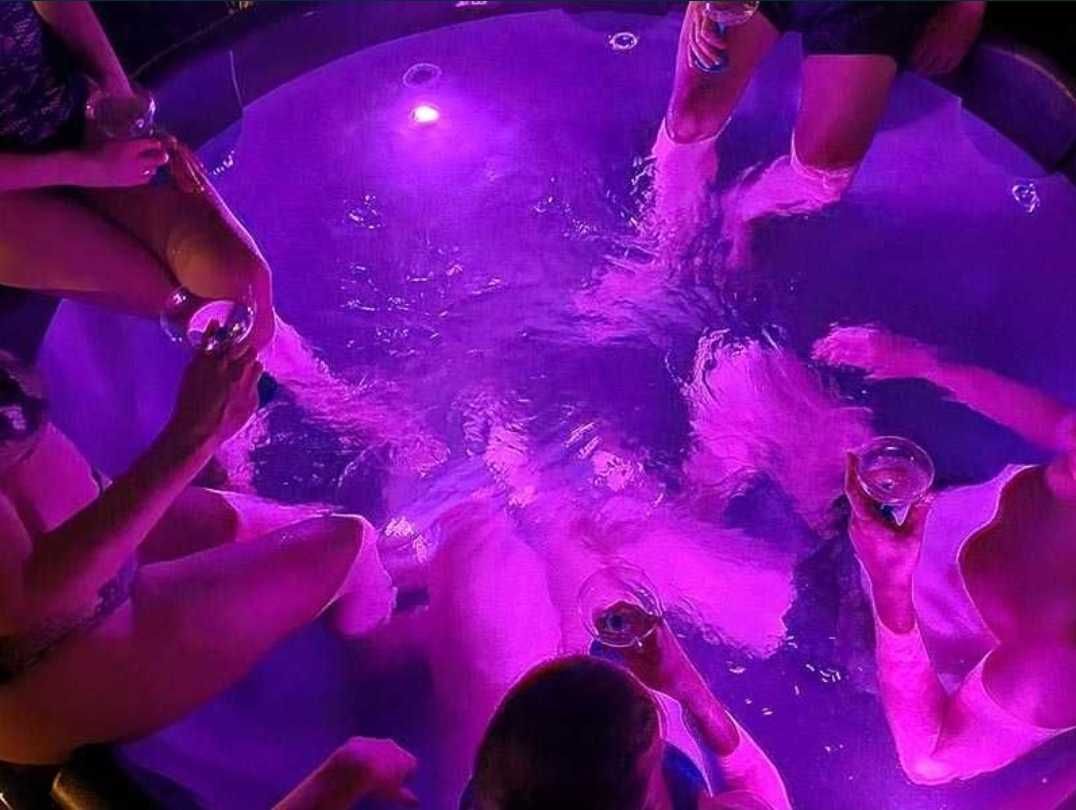 Wynajmij Wypożycz Mobilna Balia Ruska Bania Jacuzzi Mobilne Spa sauna