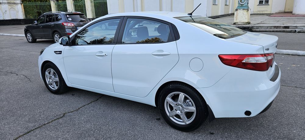 Kia Rio 2012 року