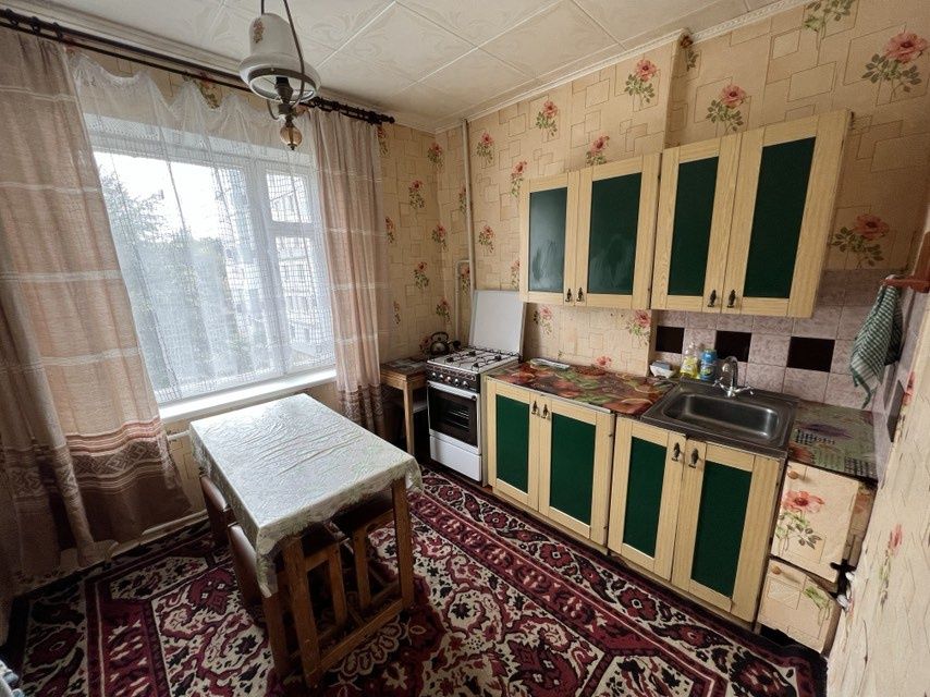 Оренда просторої 3-х кім.квартири по вул. О.Гончара