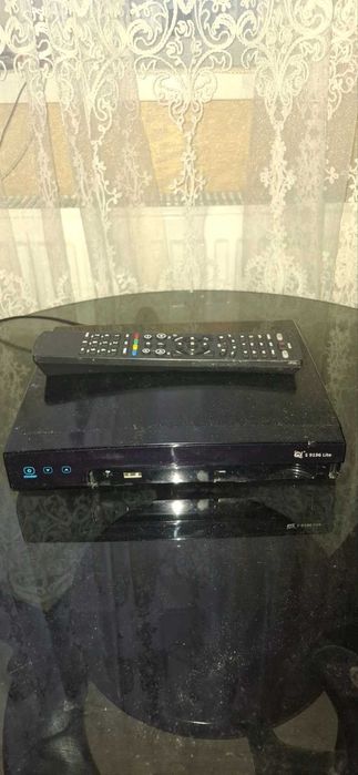 Тюнери супутникові