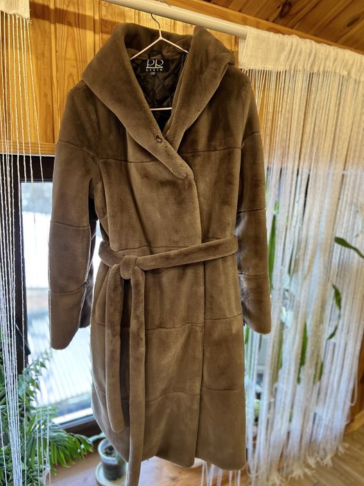 Шубка з еко хутра.