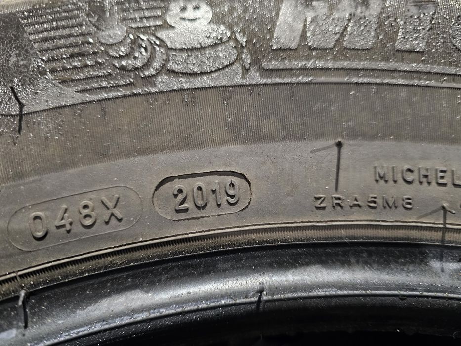 Opony Zimowe R17 235/65-Michelin-7mm