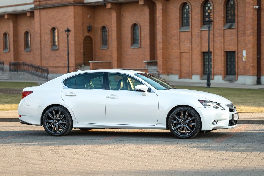 Auto do ślubu Lexus GS