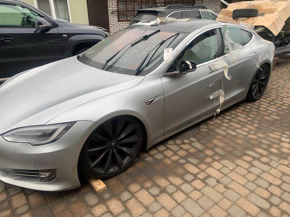 Tesla model S Розборка шрот запчастини для Тесла модел с