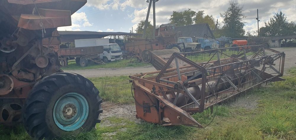 Продам комбайн Нива по запчастинам