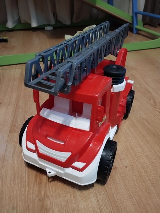 Іграшка пожежна машина велика Вадер з водою