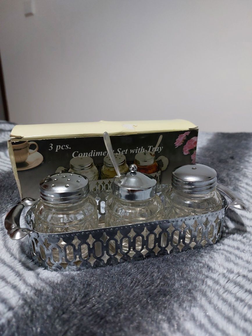 Conjunto de galheteiros