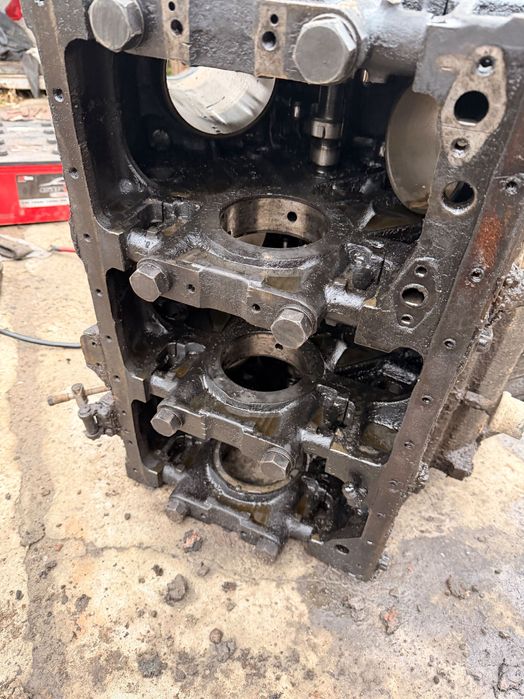 Блок мотора ЯМЗ 236 старого зразку