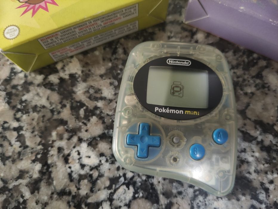 Conjunto Consola Nintendo Pokémon mini mais 2 jogos completos