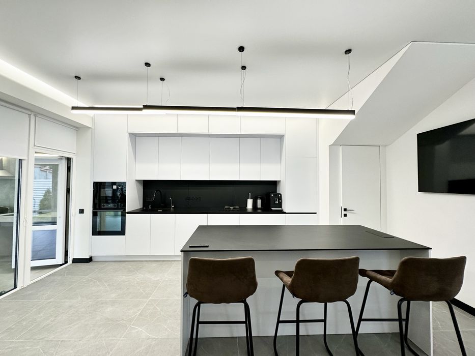 Совиньон. Новый Дом-дуплекс 125кв.м. Ремонт. Мебель. Супер цена!