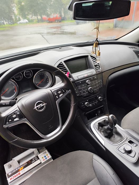Opel Insignia a uszkodzony