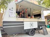Vende-se Food Truck completo!