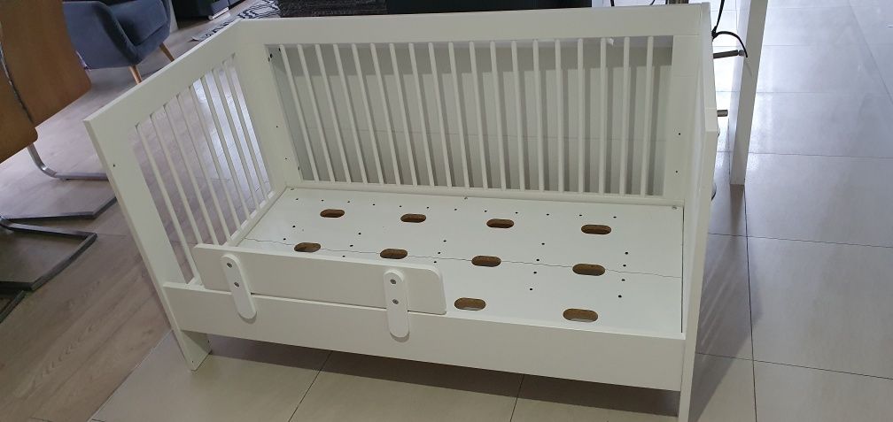 Łóżko Pinio Basic 140x70 z szuflada i barierką