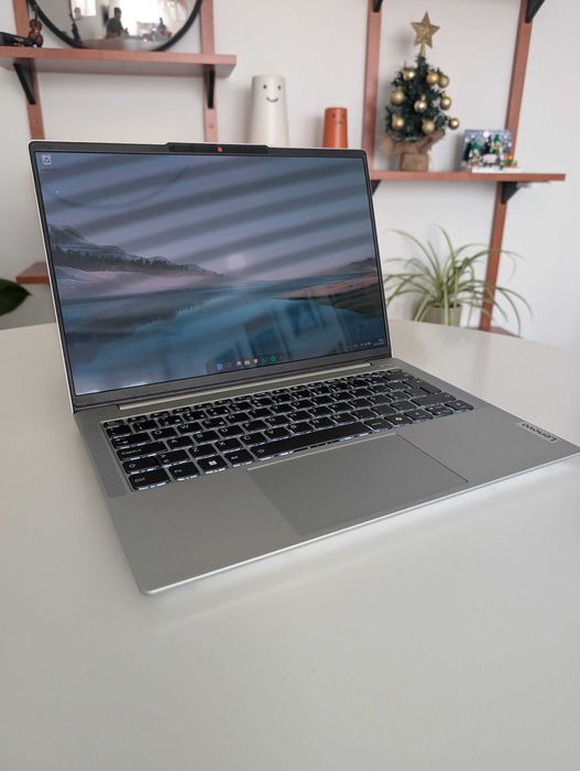 Lenovo IdeaPad Slim 5 14AHP9 FHD OLED Ryzen 7 32GB RAM 1TB SSD
