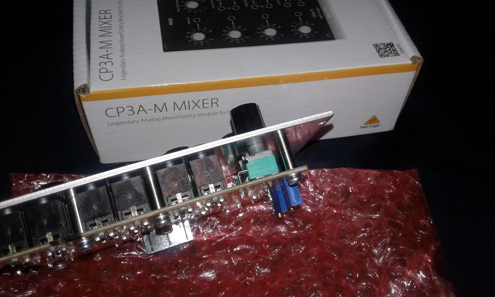 CP3A-M Mixer Behringer