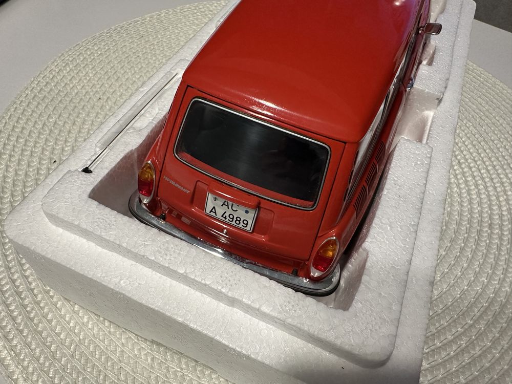 Volkswagen 1600 L Variant Minichamps 1/18