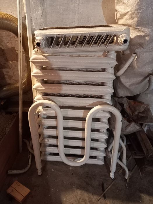 Продам чавунні батареї бу