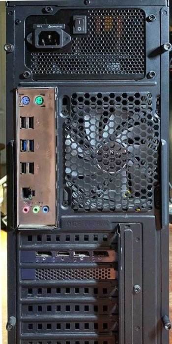 комп'ютер на базі Intel(R) Xeon(R) CPU E5-2696 v3