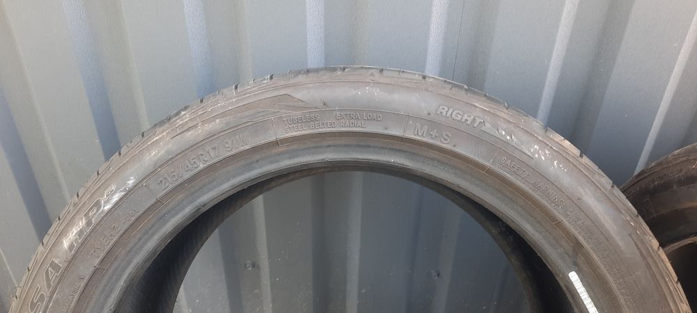 Шины 215/45R17 TOYO  всесезонные б/у 1600 грн.