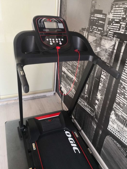 Бігова доріжка FitLogic Т710Е Орбітрек