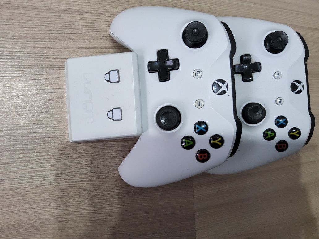 Konsola Xbox One S 500gb 2 pady + 5 gier