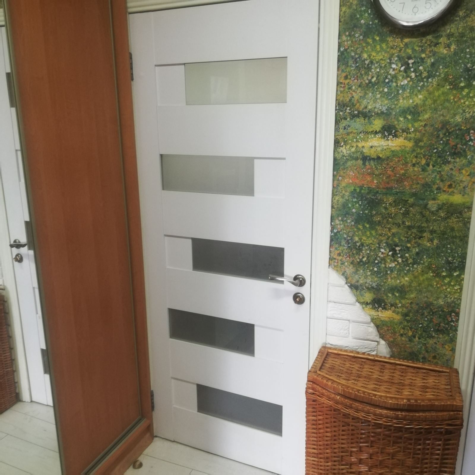 Продам межкомнатные двери