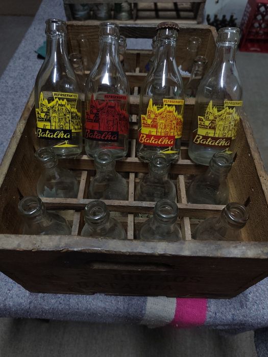 Grade antiga dos Refrigerantes Batalha e refrigerantes Império