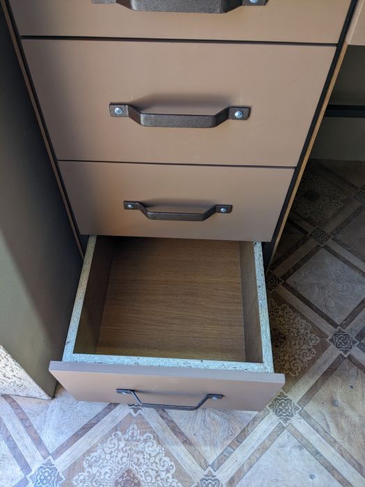 Верстак в гараж , стіл