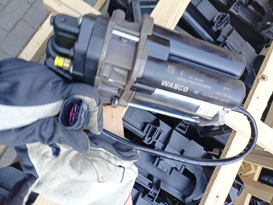 компрессор пневмопідвіски пневми Wabco Tesla ms mx 102791100H