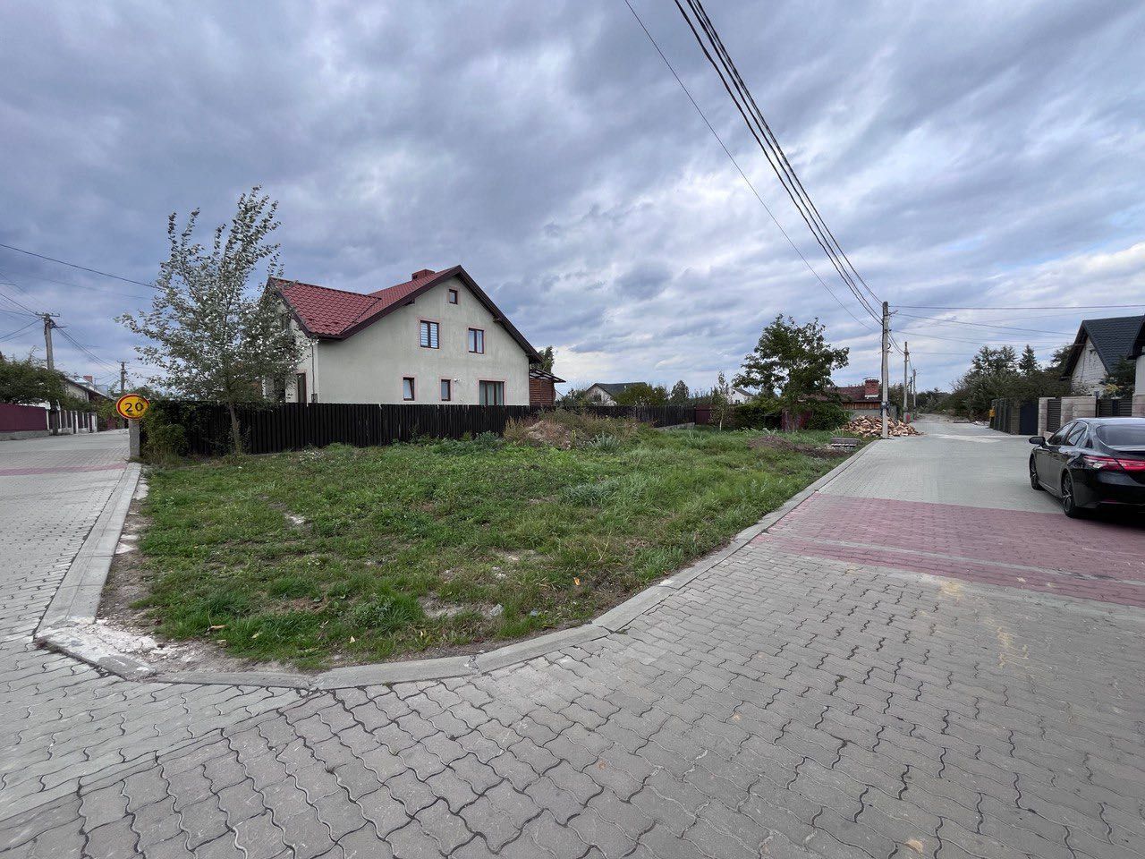 Продаж ділянки в передмісті Львова в с. Рясне - Руське