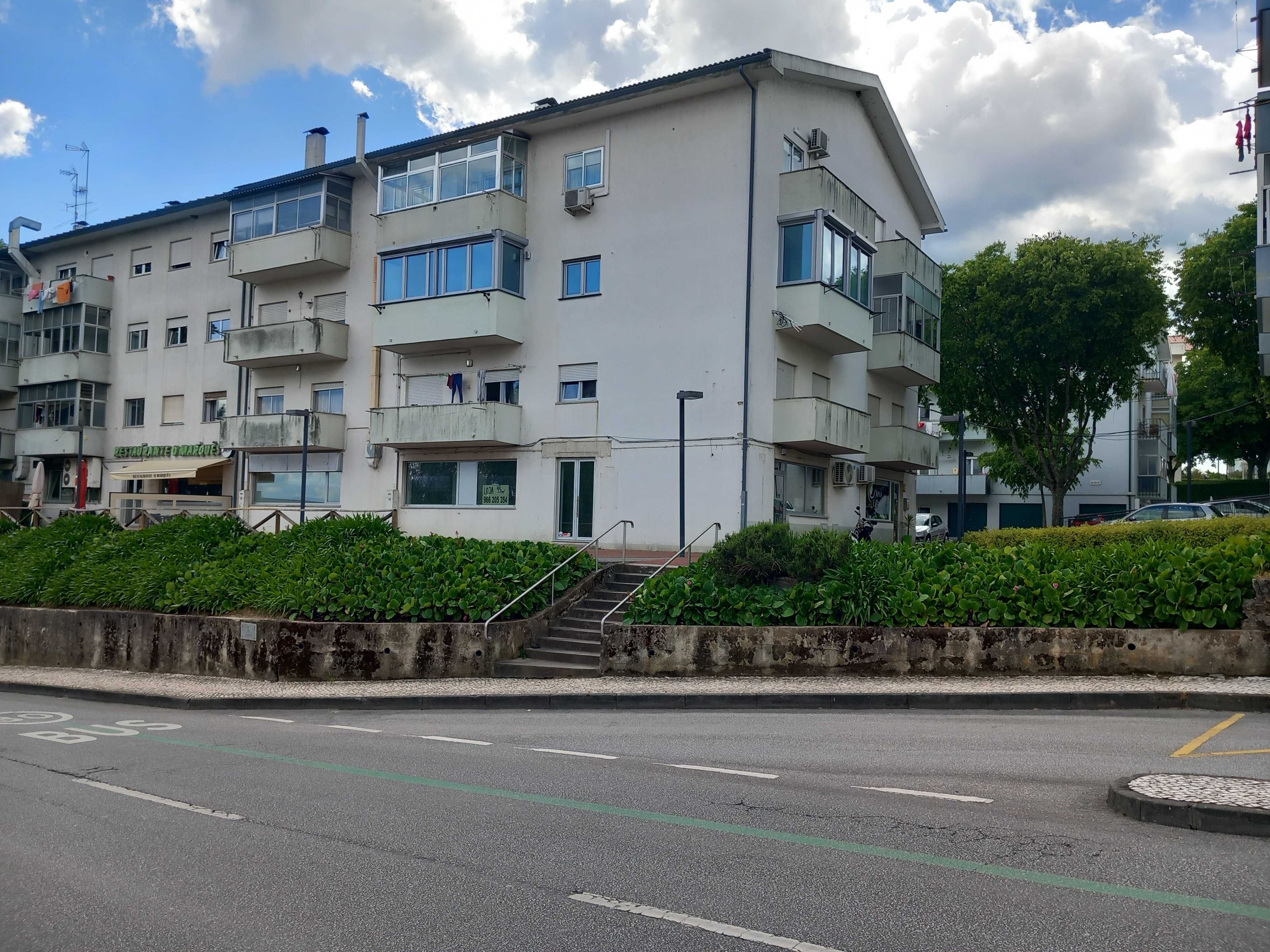 Loja em Viseu, remodelada, próxima do Hospital e Loja Cidadão