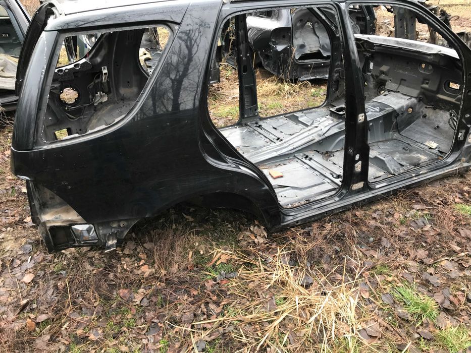 Кузов рама шасі четверть Mercedes ML 163 мерседес мл запчастини