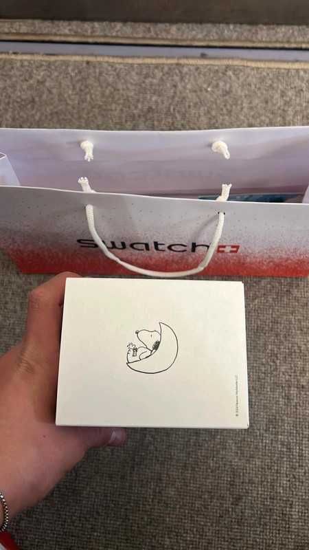 Omega x Swatch SO33W700 Snoopy – Lśnienie Księżyca