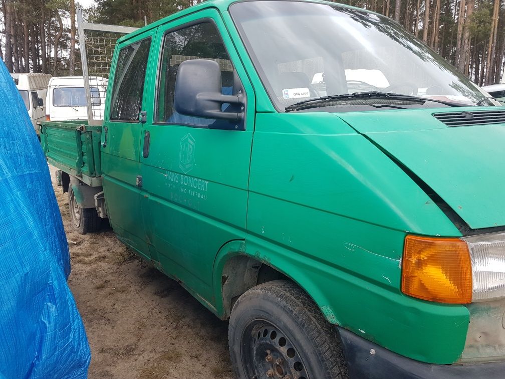 VW T4 2.4 diesel. Posiadam dużo części do tego modelu