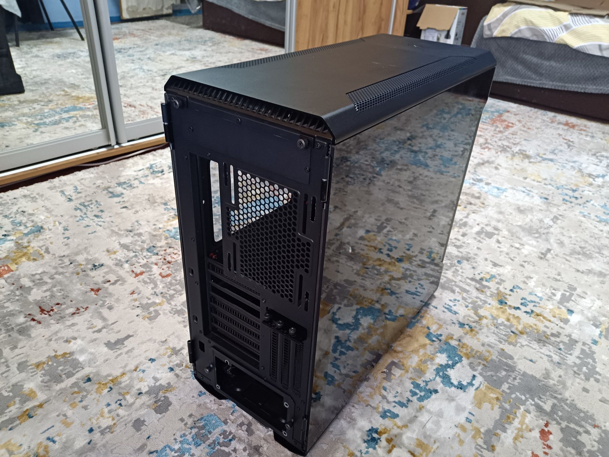 Продам корпус Phanteks Enthoo Evolve X.