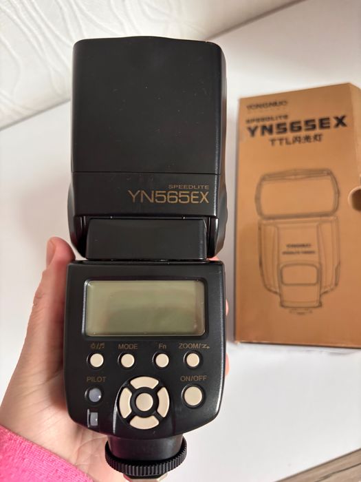 Фотовспышка .Фотоспалах Yoncnuo yn565E