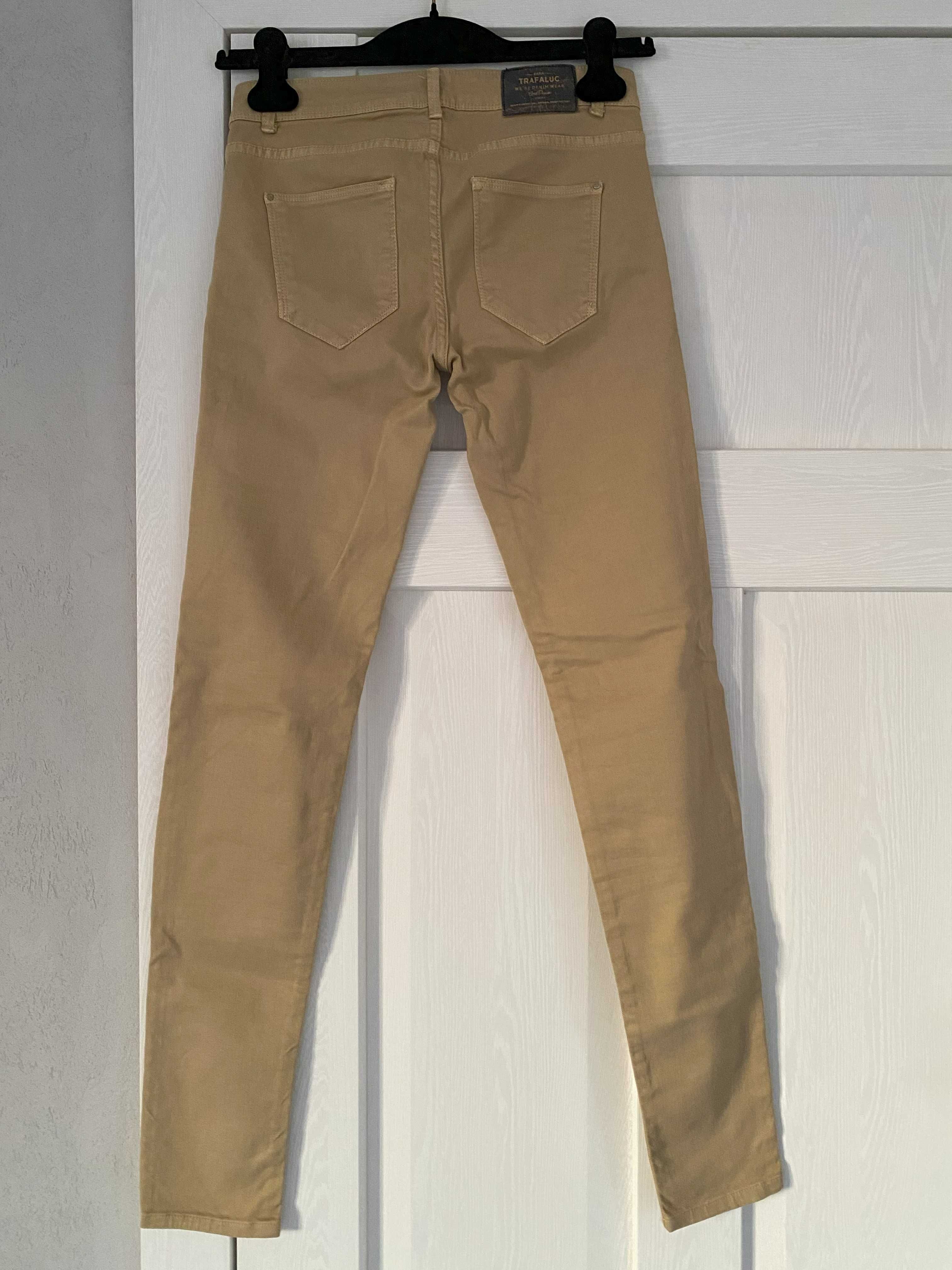 Stylowe spodnie damskie Zara beżowe jeansy rurki XS