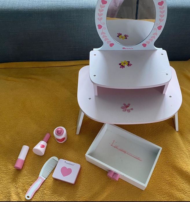 Drewniane toaletka z akcesoriami Tylko odbiór osobisty