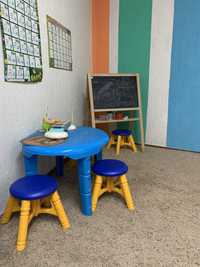 Дитячій стіл та стільці детский стол и стулья