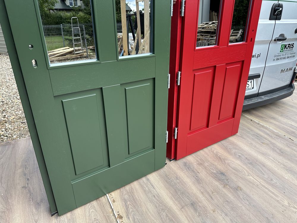 Drzwi zewnętrzne drewniane Angielskie czerwone zielone